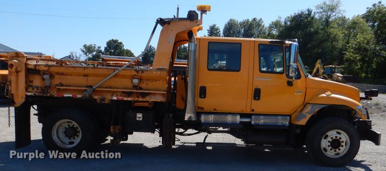 image for item DM1374 2004 International WorkStar 7400  Crew Cab dump truck