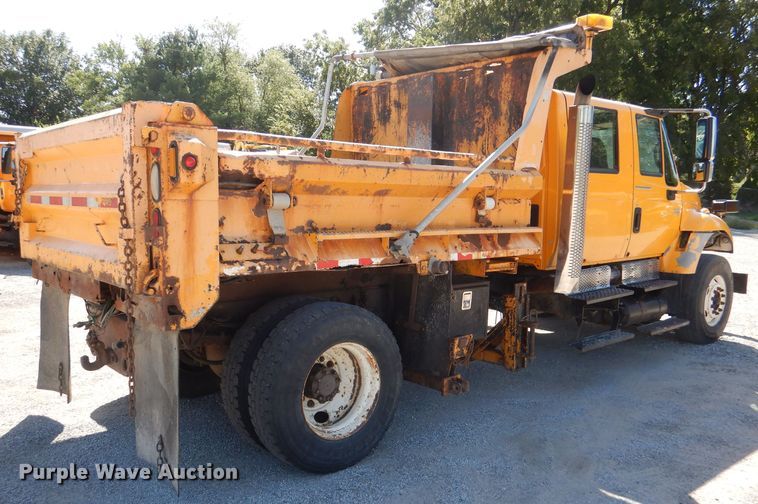 image for item DM1374 2004 International WorkStar 7400  Crew Cab dump truck