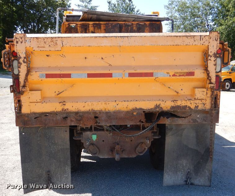 image for item DM1374 2004 International WorkStar 7400  Crew Cab dump truck