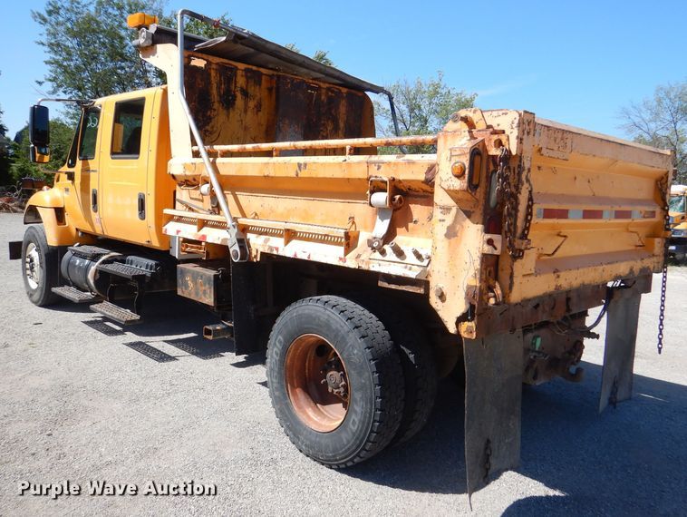 image for item DM1374 2004 International WorkStar 7400  Crew Cab dump truck