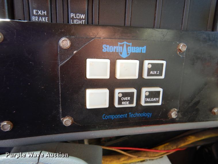 image for item DM1374 2004 International WorkStar 7400  Crew Cab dump truck