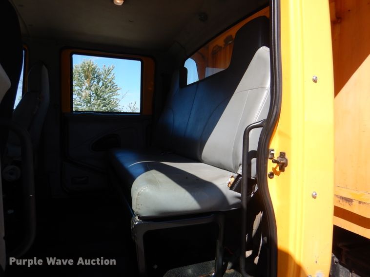 image for item DM1374 2004 International WorkStar 7400  Crew Cab dump truck