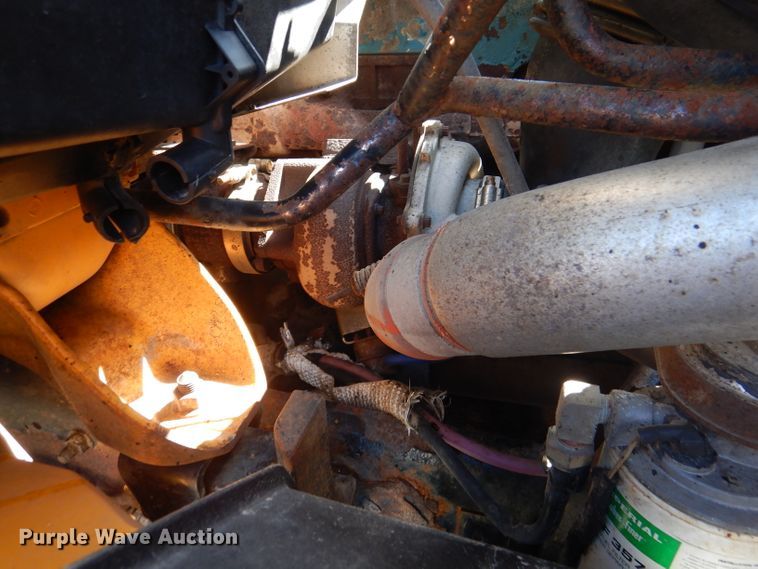 image for item DM1374 2004 International WorkStar 7400  Crew Cab dump truck