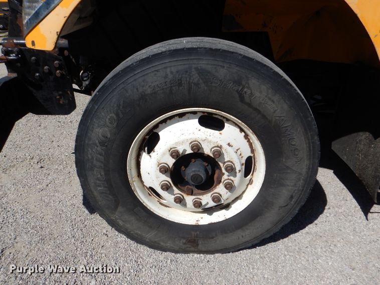 image for item DM1374 2004 International WorkStar 7400  Crew Cab dump truck