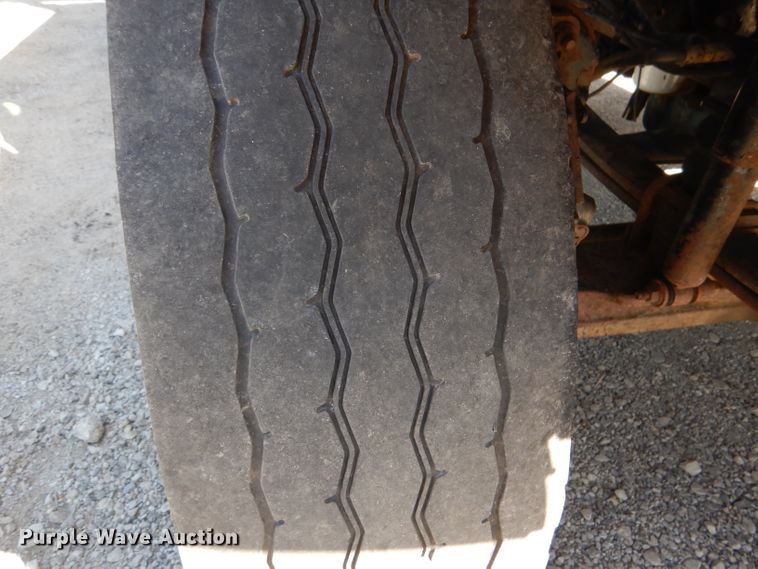 image for item DM1374 2004 International WorkStar 7400  Crew Cab dump truck