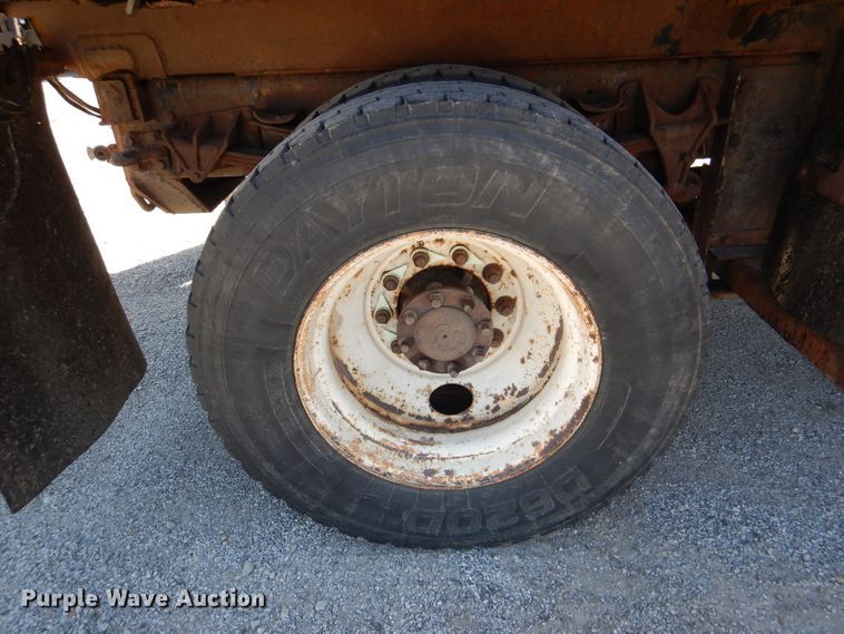 image for item DM1374 2004 International WorkStar 7400  Crew Cab dump truck