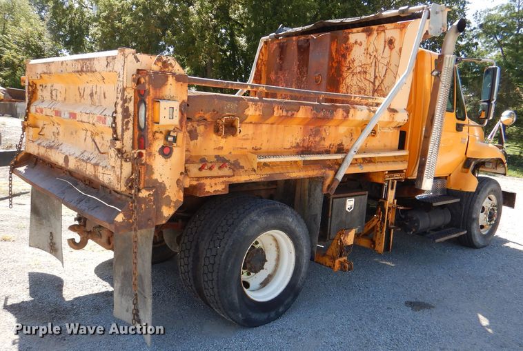image for item DM1376 2005 International WorkStar 7400  dump truck