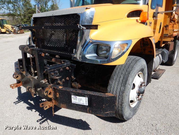 image for item DM1376 2005 International WorkStar 7400  dump truck