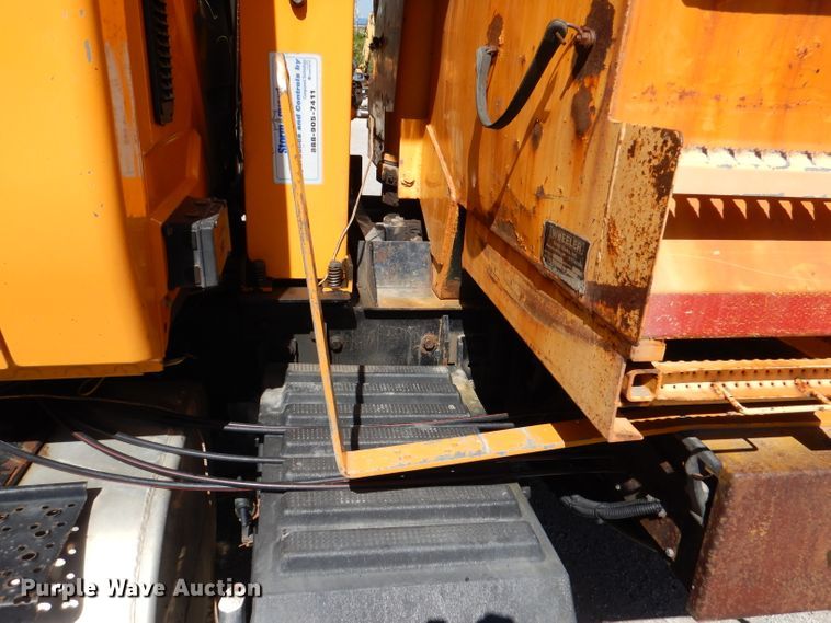 image for item DM1376 2005 International WorkStar 7400  dump truck