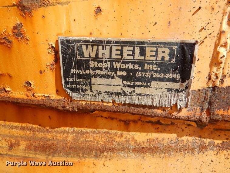 image for item DM1376 2005 International WorkStar 7400  dump truck