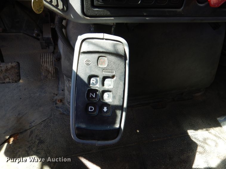 image for item DM1376 2005 International WorkStar 7400  dump truck