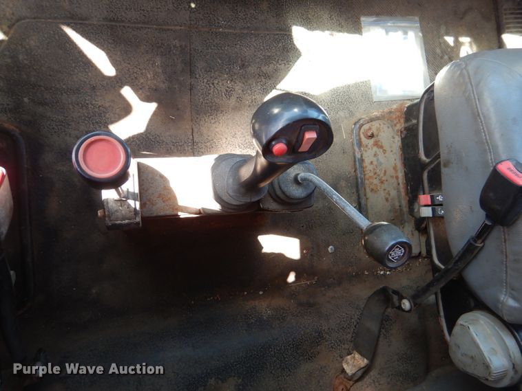 image for item DM1376 2005 International WorkStar 7400  dump truck