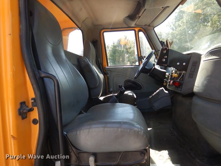 image for item DM1376 2005 International WorkStar 7400  dump truck