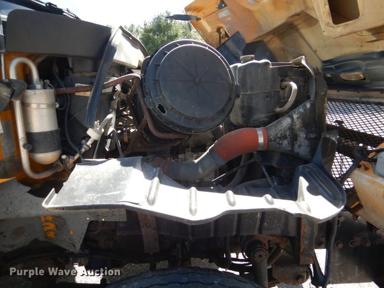 image for item DM1376 2005 International WorkStar 7400  dump truck