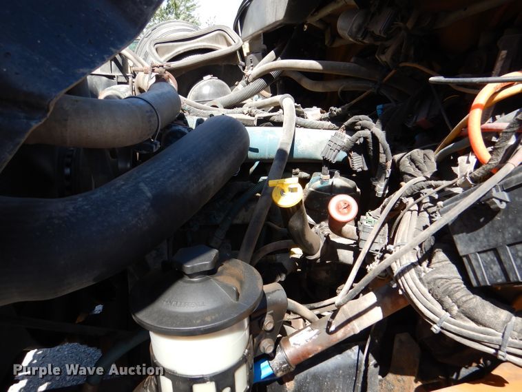 image for item DM1376 2005 International WorkStar 7400  dump truck