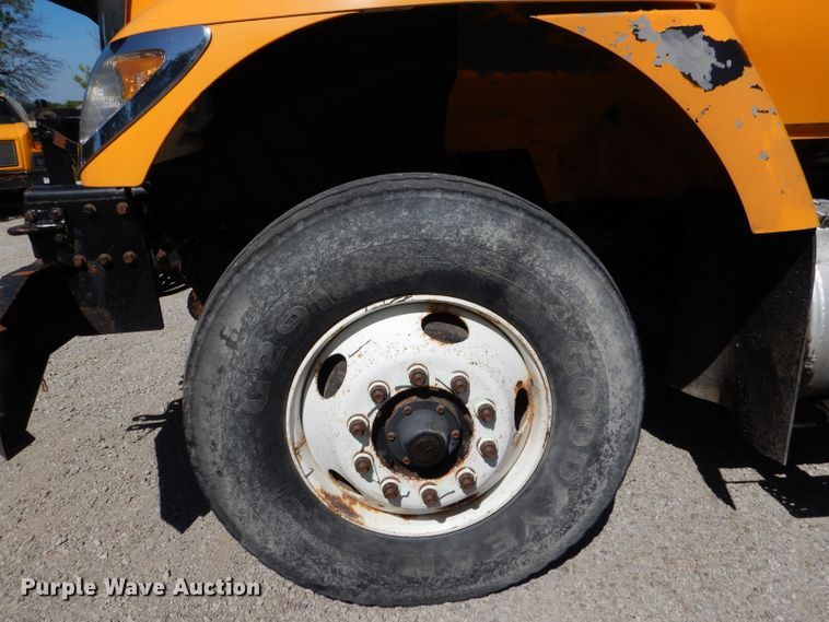 image for item DM1376 2005 International WorkStar 7400  dump truck