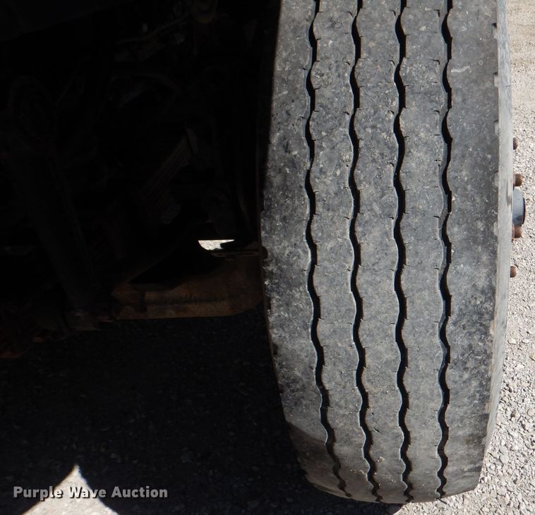 image for item DM1376 2005 International WorkStar 7400  dump truck