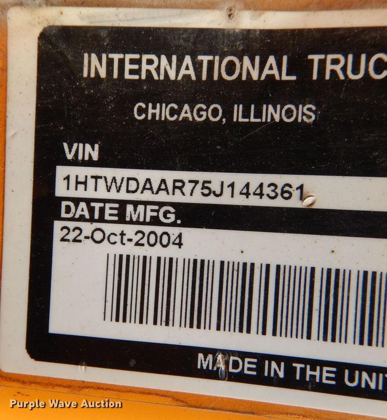 image for item DM1376 2005 International WorkStar 7400  dump truck