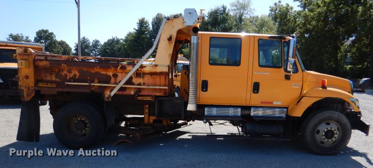 image for item DM1377 2005 International WorkStar 7400  Crew Cab dump truck