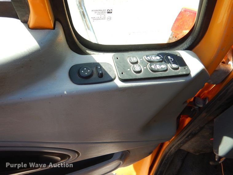 image for item DM1377 2005 International WorkStar 7400  Crew Cab dump truck