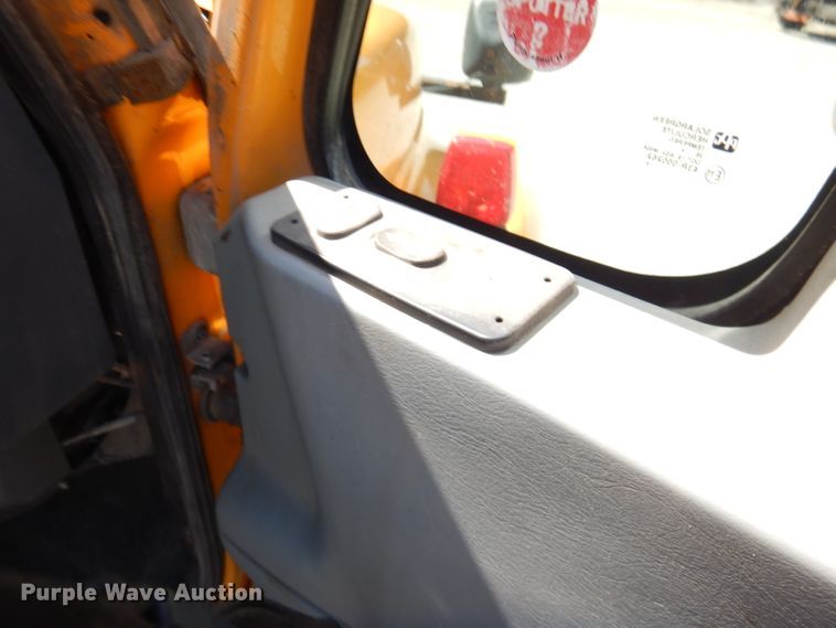 image for item DM1377 2005 International WorkStar 7400  Crew Cab dump truck