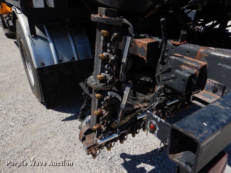 image for item DM1378 2003 Chevrolet C7500  oil distributor truck