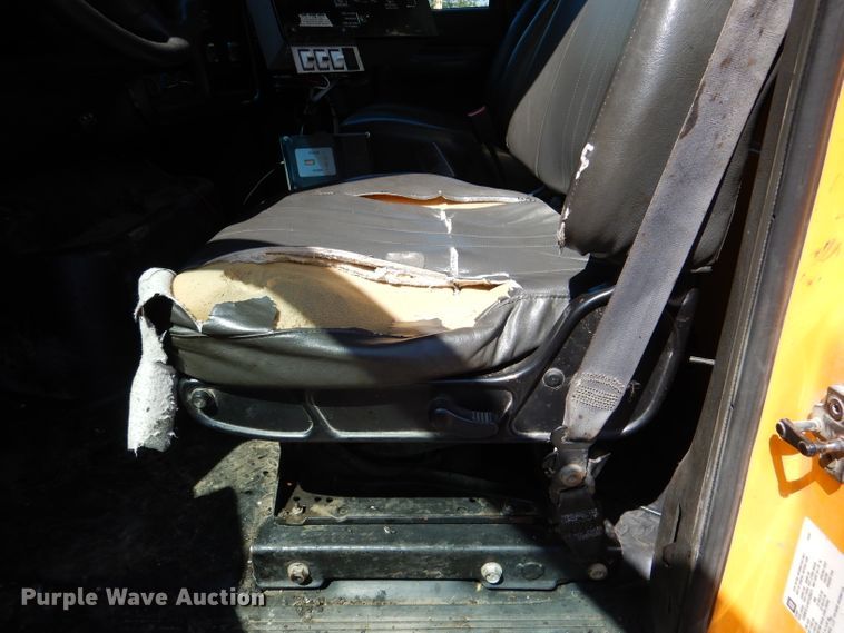 image for item DM1378 2003 Chevrolet C7500  oil distributor truck