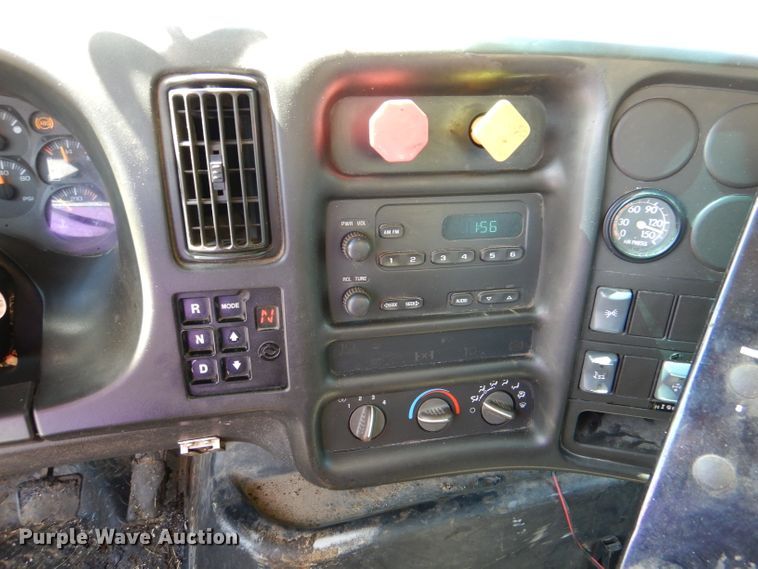 image for item DM1378 2003 Chevrolet C7500  oil distributor truck