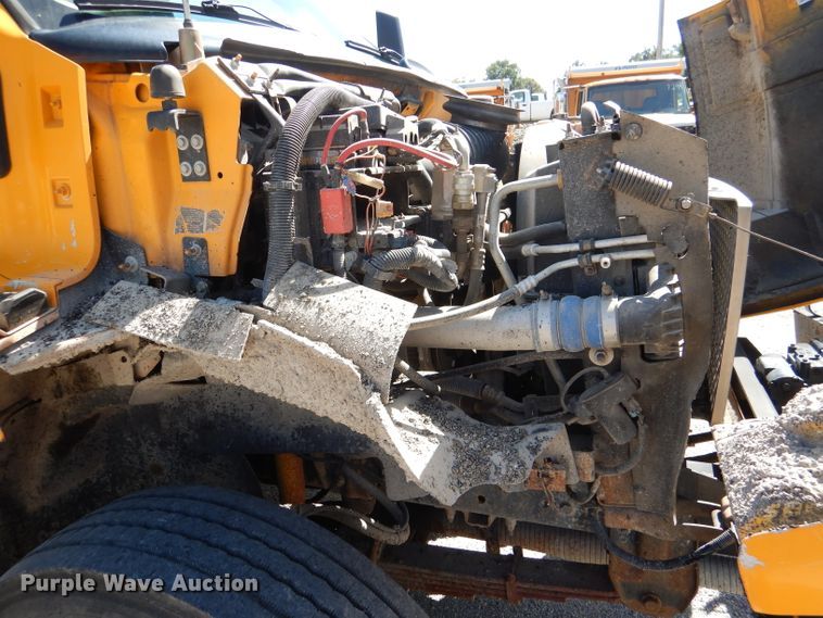 image for item DM1378 2003 Chevrolet C7500  oil distributor truck