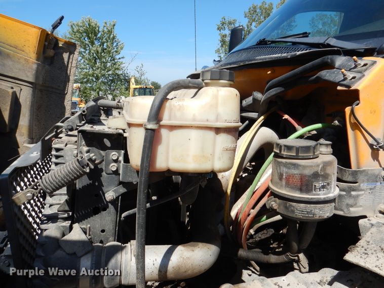 image for item DM1378 2003 Chevrolet C7500  oil distributor truck