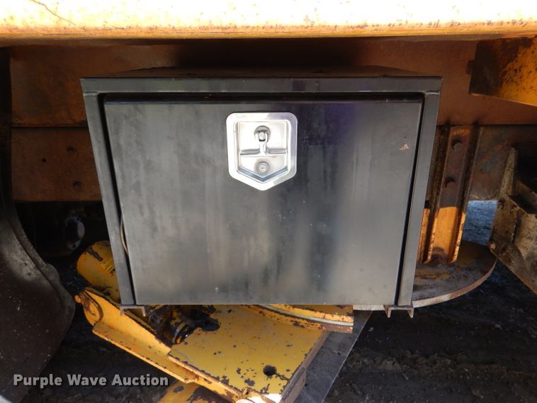 image for item DM1379 2004 International WorkStar 7500  dump truck