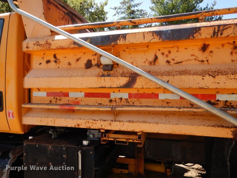 image for item DM1379 2004 International WorkStar 7500  dump truck