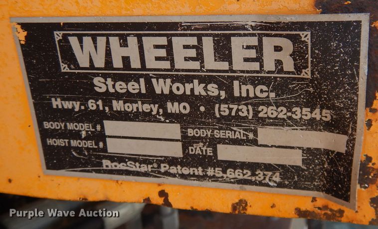 image for item DM1379 2004 International WorkStar 7500  dump truck