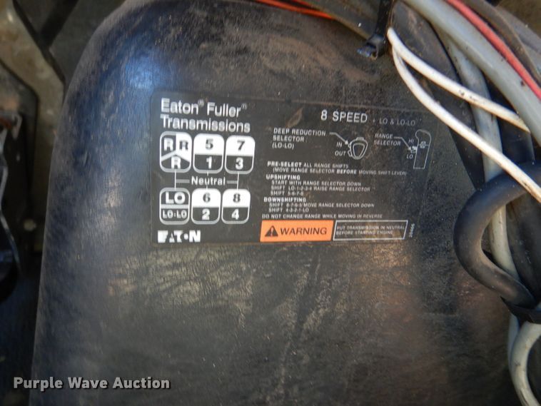 image for item DM1379 2004 International WorkStar 7500  dump truck