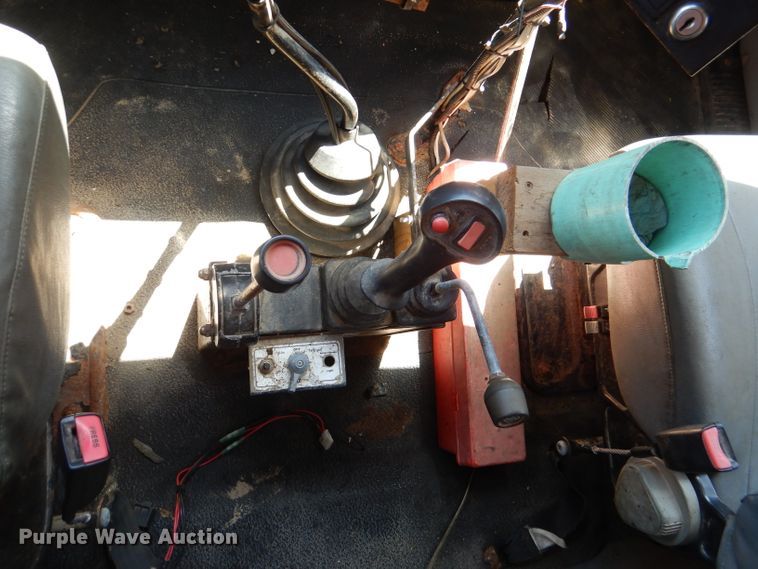 image for item DM1379 2004 International WorkStar 7500  dump truck