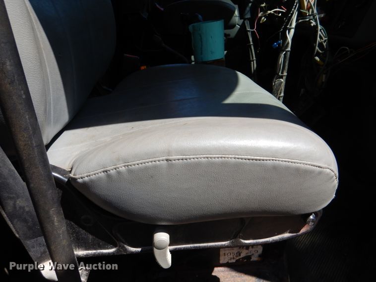 image for item DM1379 2004 International WorkStar 7500  dump truck