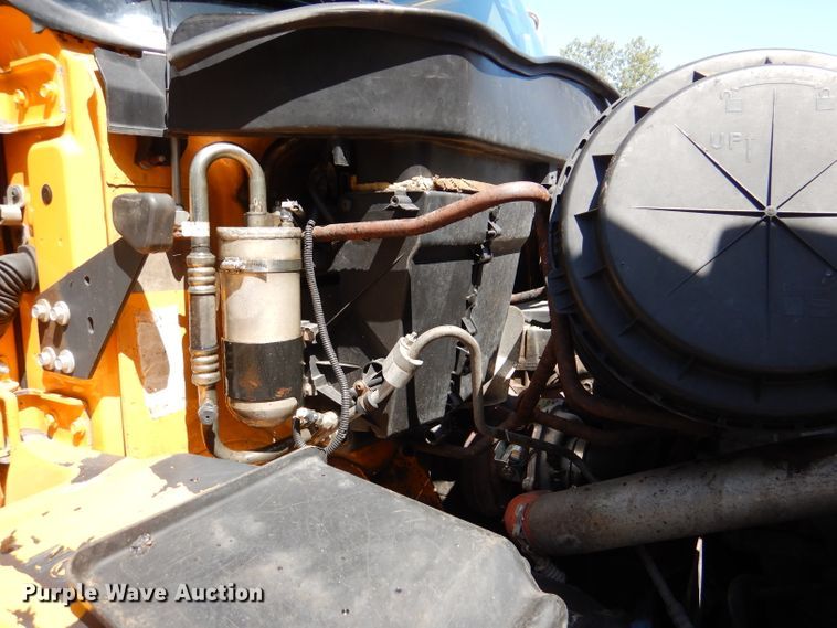 image for item DM1379 2004 International WorkStar 7500  dump truck