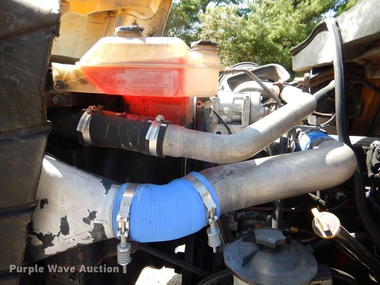 image for item DM1379 2004 International WorkStar 7500  dump truck