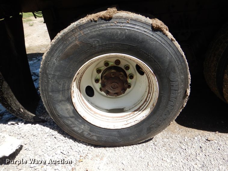 image for item DM1379 2004 International WorkStar 7500  dump truck