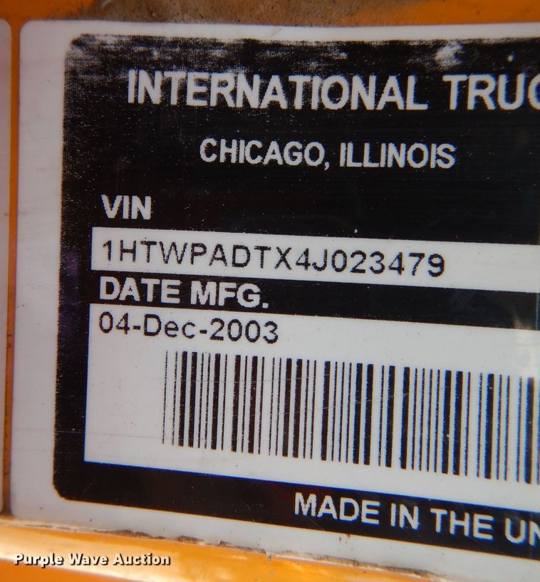 image for item DM1379 2004 International WorkStar 7500  dump truck