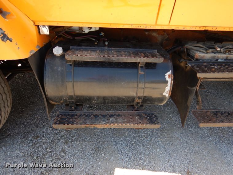 image for item DM1380 2004 International WorkStar 7400  Crew Cab dump truck