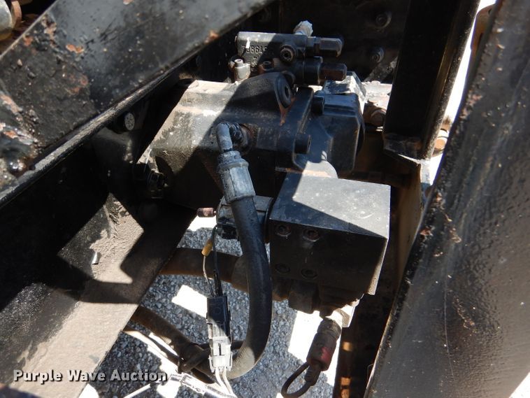 image for item DM1380 2004 International WorkStar 7400  Crew Cab dump truck