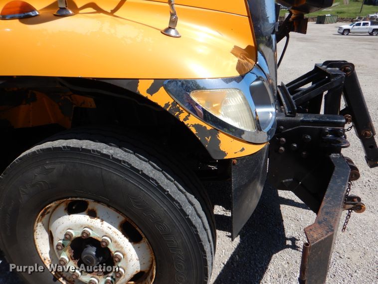 image for item DM1380 2004 International WorkStar 7400  Crew Cab dump truck