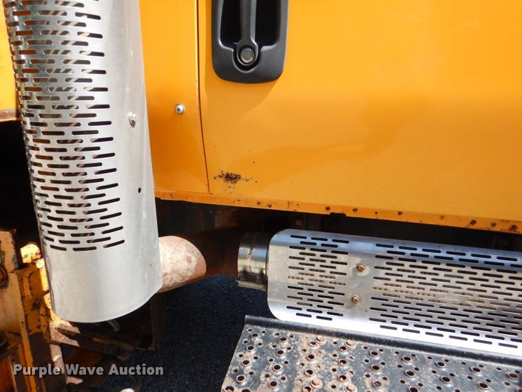 image for item DM1380 2004 International WorkStar 7400  Crew Cab dump truck