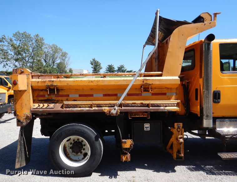 image for item DM1380 2004 International WorkStar 7400  Crew Cab dump truck
