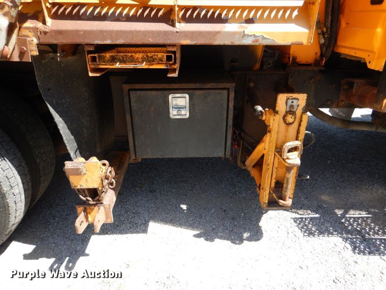 image for item DM1380 2004 International WorkStar 7400  Crew Cab dump truck