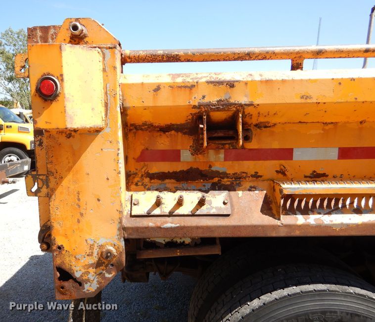 image for item DM1380 2004 International WorkStar 7400  Crew Cab dump truck