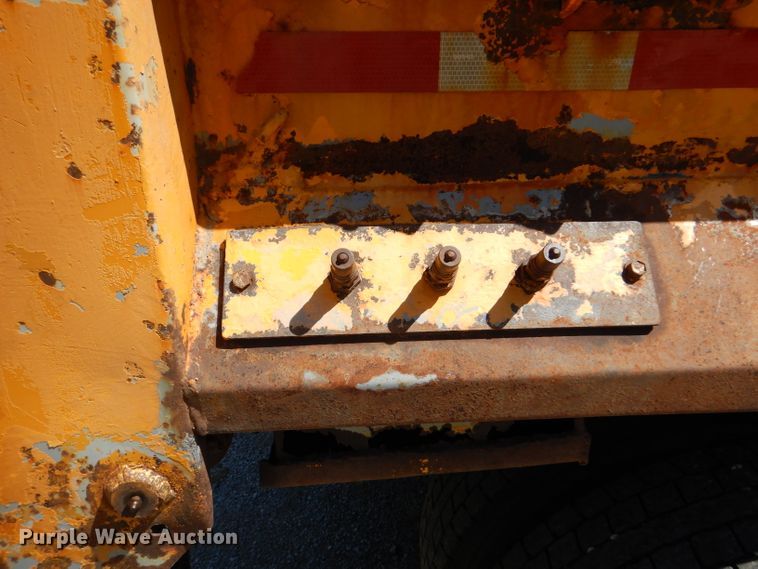 image for item DM1380 2004 International WorkStar 7400  Crew Cab dump truck
