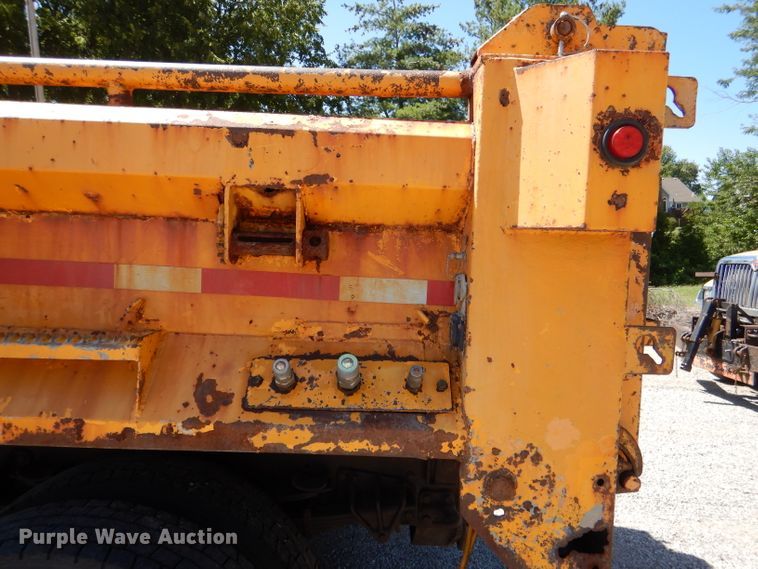 image for item DM1380 2004 International WorkStar 7400  Crew Cab dump truck