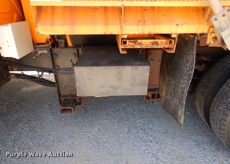 image for item DM1380 2004 International WorkStar 7400  Crew Cab dump truck